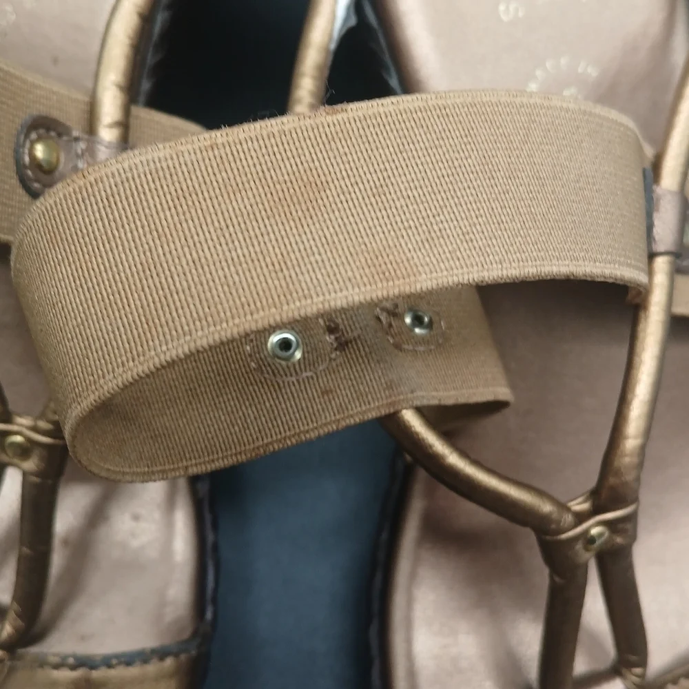 Italian Shoemaker Strappy Wedge Heels​​​